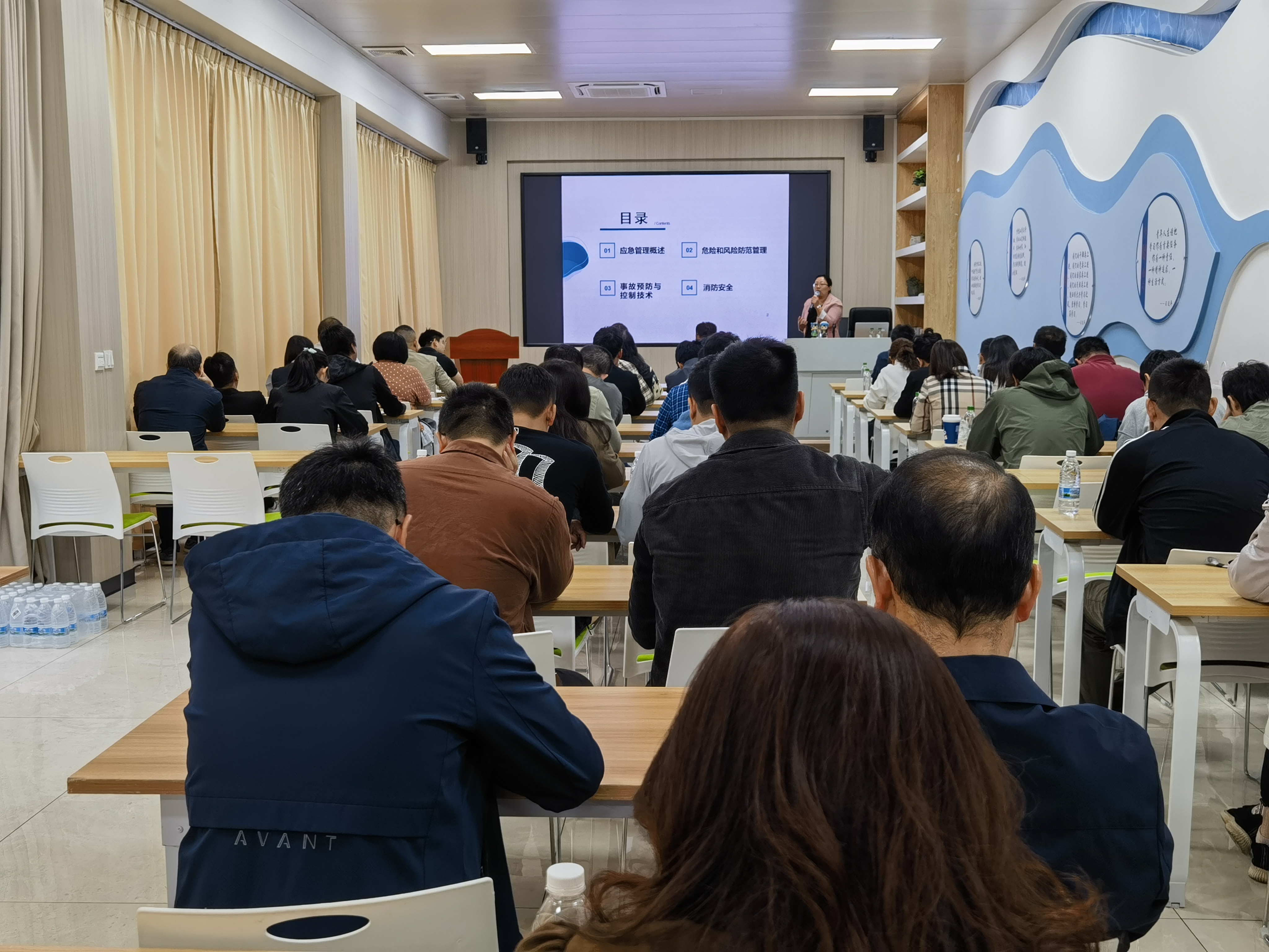 市排水公司组织开展2023年事故应急救援管理暨“119”消防宣传月消防知识培训